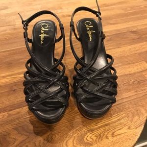 Cole Haan woman’s size 7 wedge shoes. Great condition.